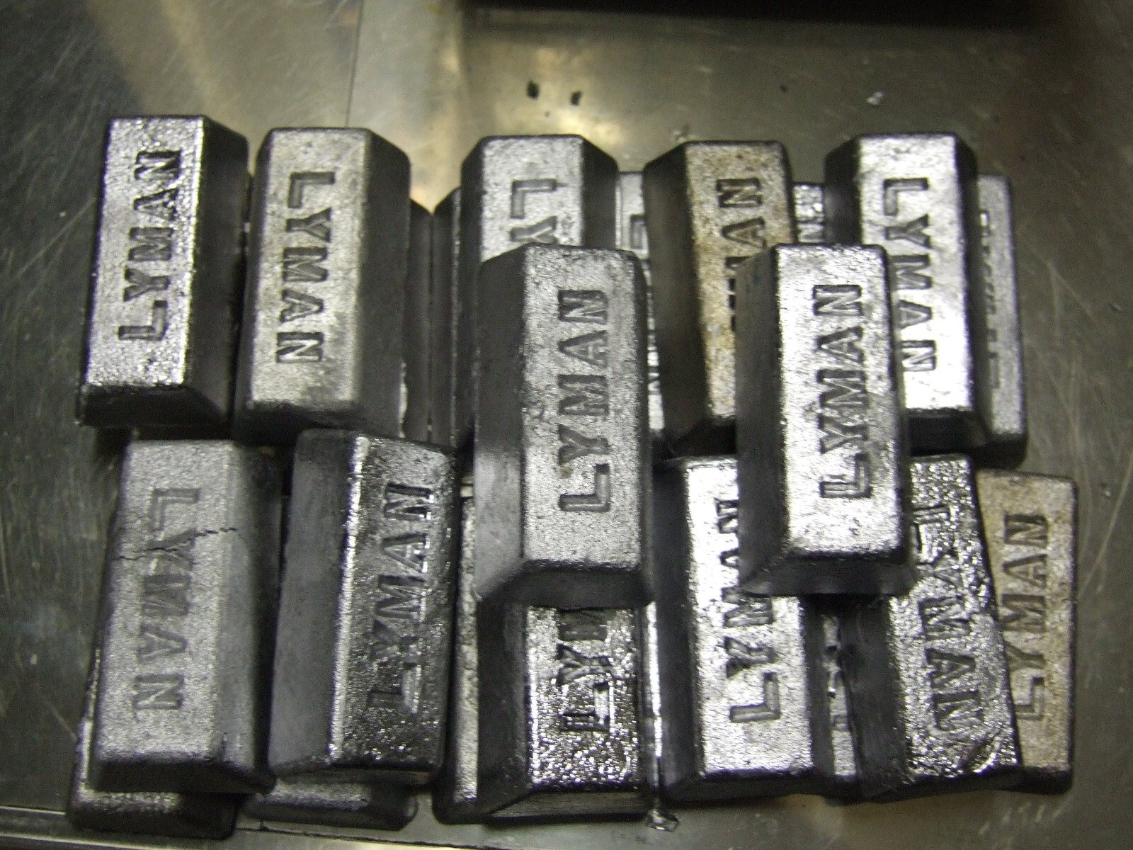 Lyman lead bars approximately one pound each 25 LBS.