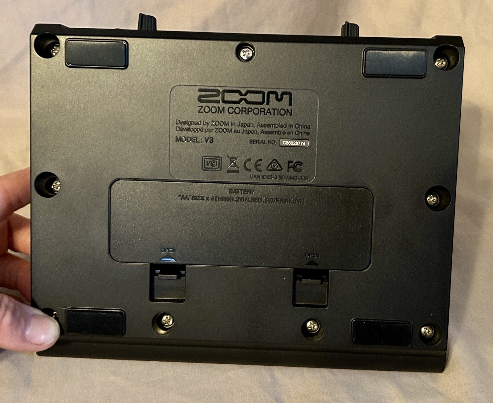 NEW Zoom V3 Vocal Processor USB Audio Interface 16 Voice Effect 3-Part Harmonies