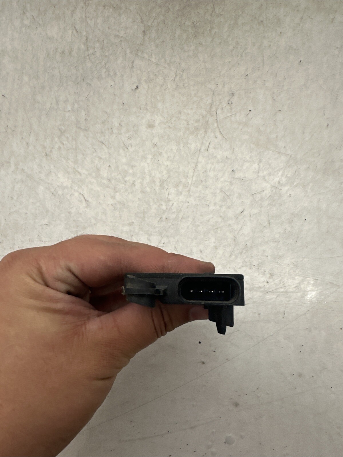 2020 2021 2022 2023 2024 Tesla Model Y Rear Bluetooth Antenna Module OEM