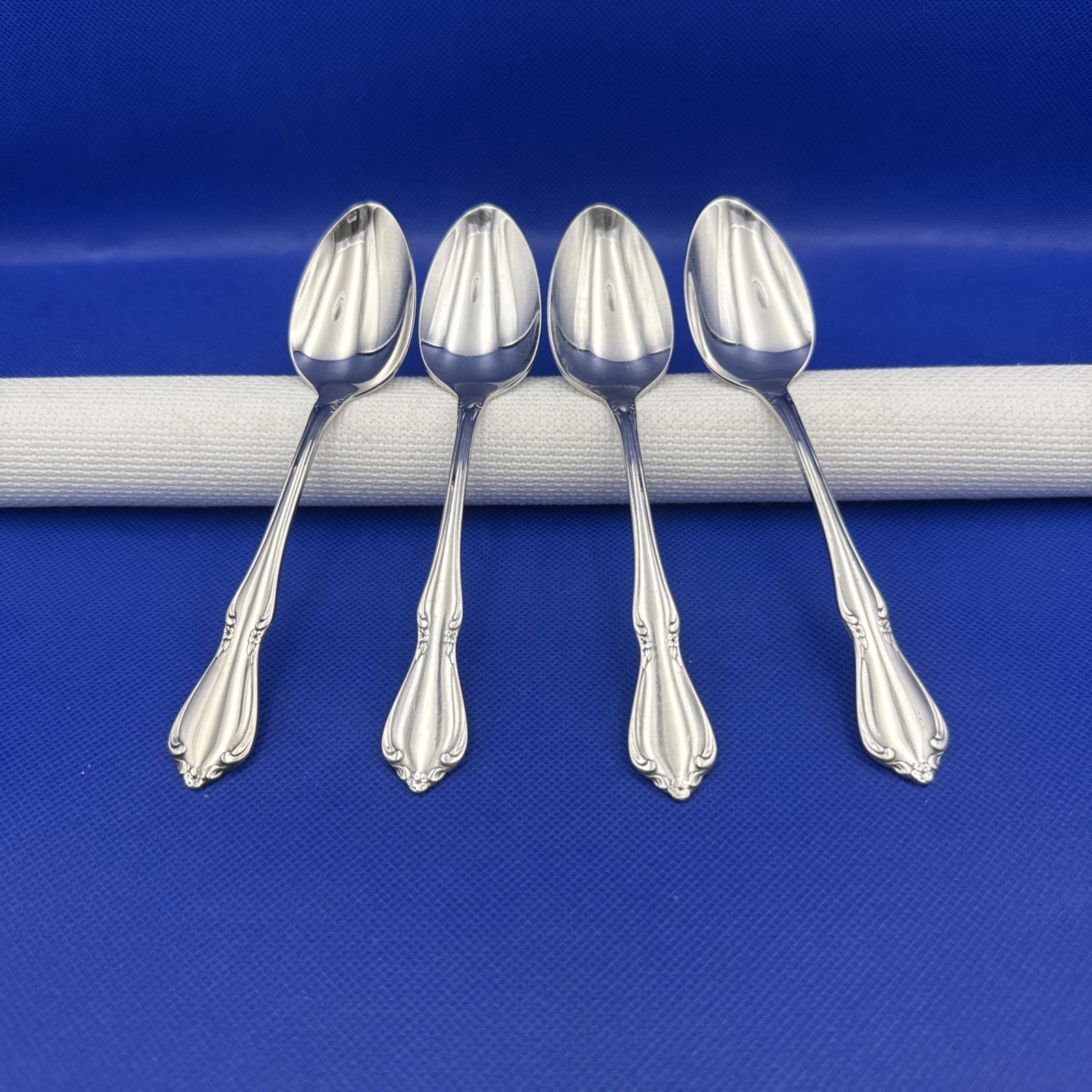 Oneida CHATEAU Stainless Teaspoon Oneidacraft DELUXE Glossy Flatware Set 4