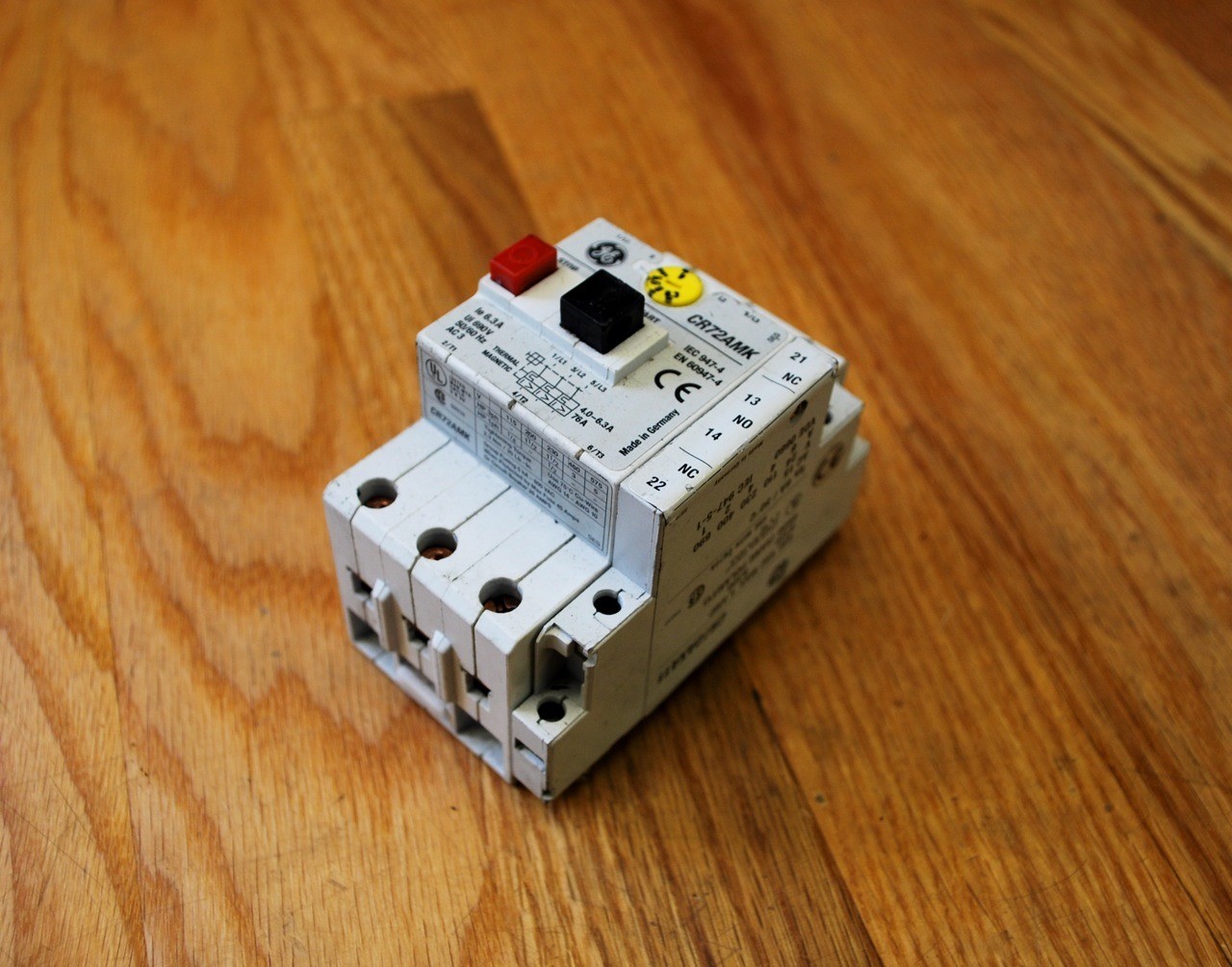 GE CR72AMK Motor Control with CR72AXA11, 600Vac - USED