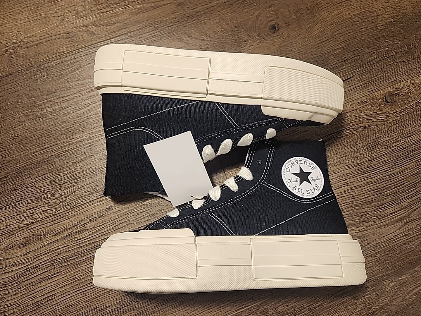Converse CTAS Cruise Women's 7.5 Hi Top Platform Sneakers Black White Lift NIB