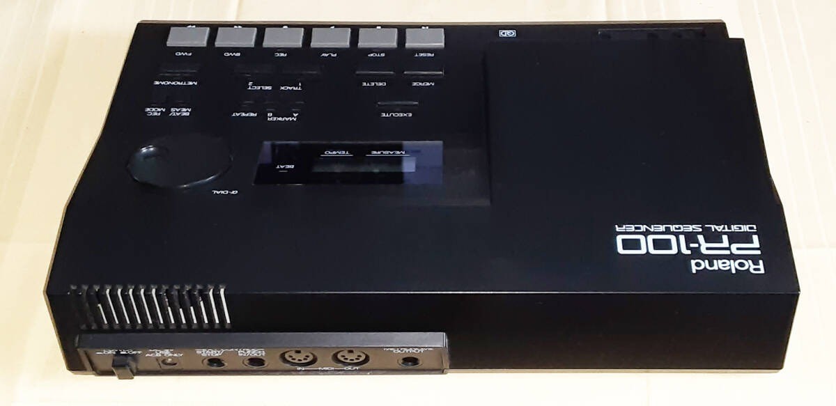 ROLAND PR-100 DIGITAL MIDI SEQUENCER