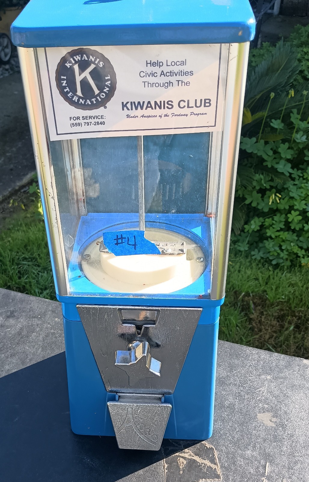 Astro Coin -Operated Gumball Machine Candy Machine With Key