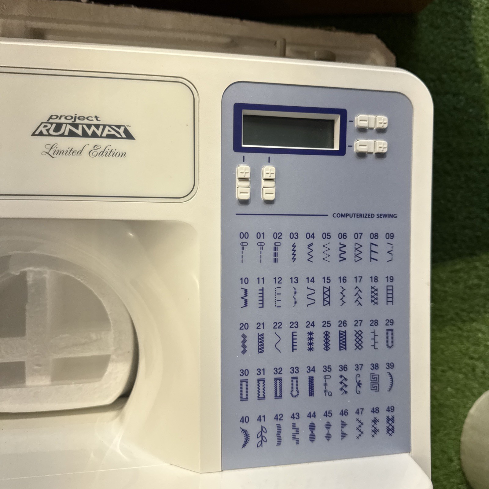 Brother CE5500PRW - Project Runway Edition - Computerized Sewing Machine WOW !!