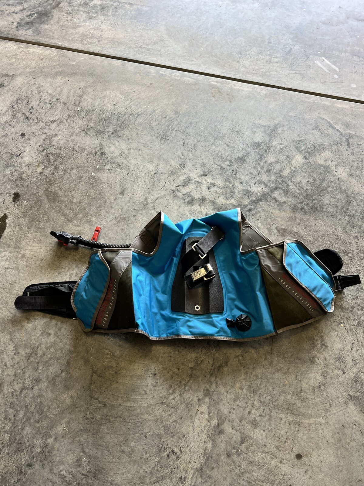 SCUBAPRO Finseal Scuba Diving Buoyancy Compensator BCD - Size Medium