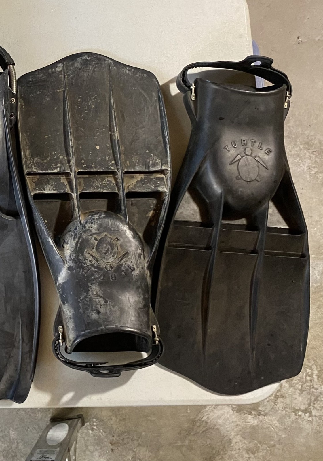 scuba gear - xs scuba turtle fins - large