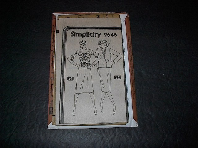Simplicity Pattern 9645 Slim Skirt and Unlined Jacket Size 12 Uncut