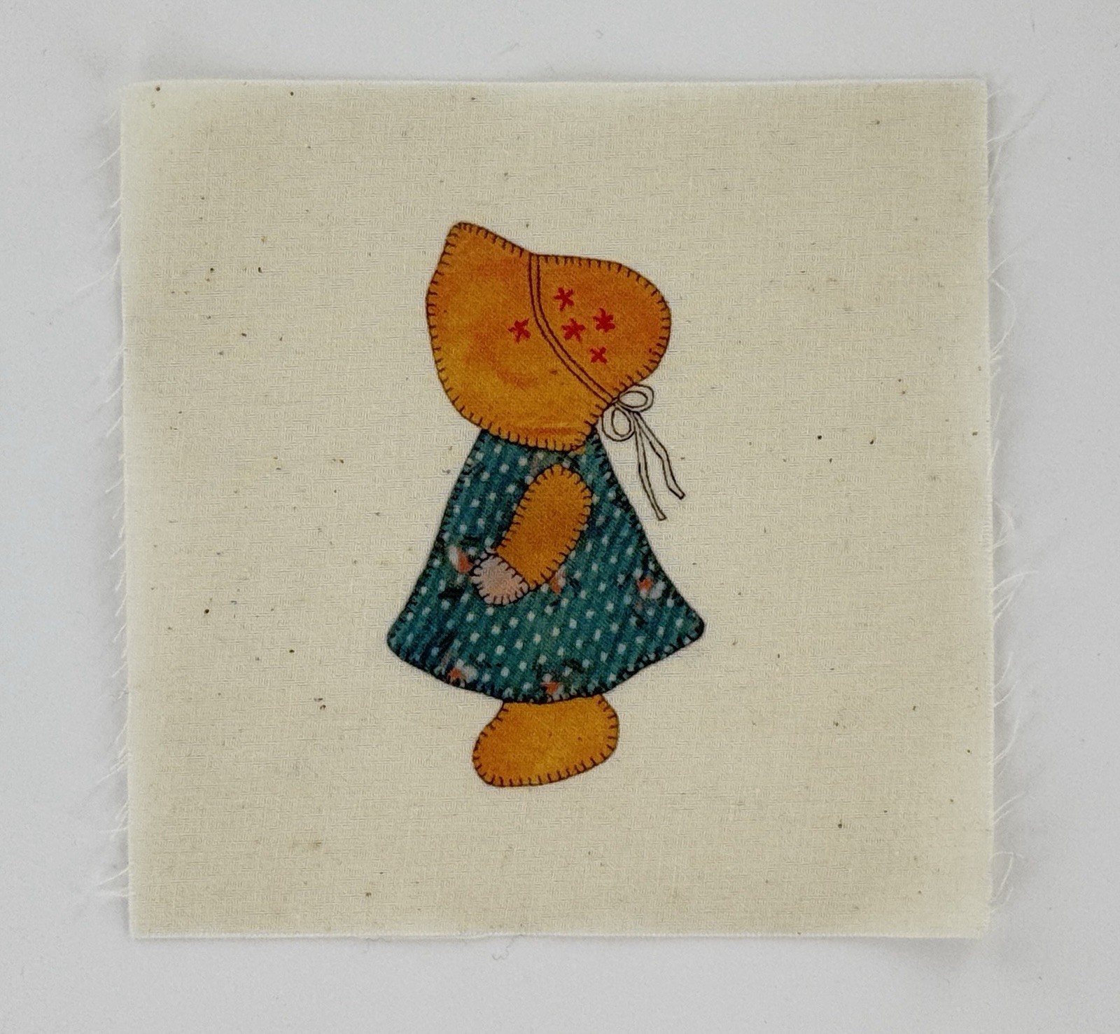 Vintage Quilt 5”x5” Square Sunbonnet Sue Iron-on Motif Unbleached Cotton NOS #9