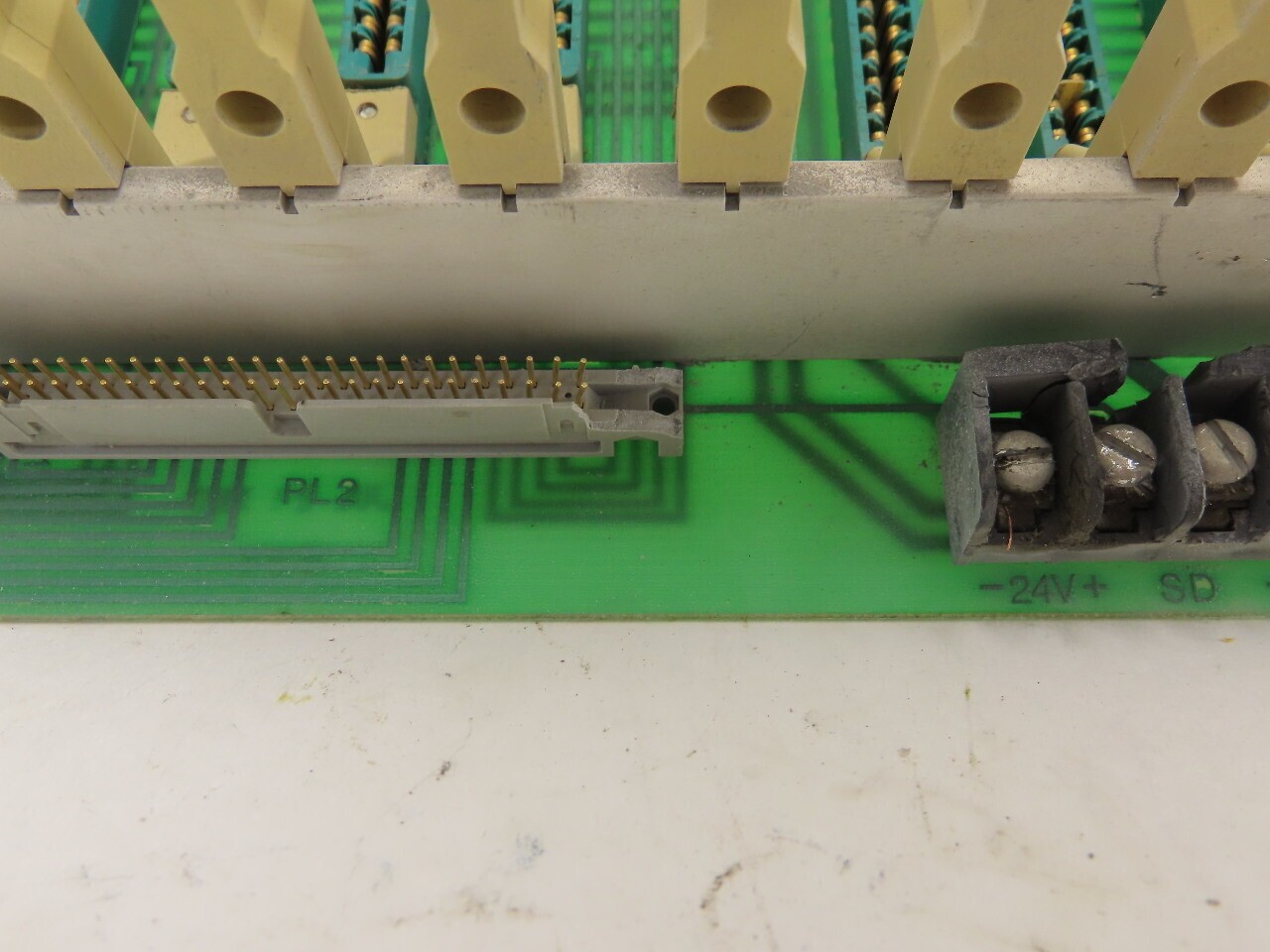 Cincinnati 821253 I/O Micro Backplane 18 Slot Rack Chassis