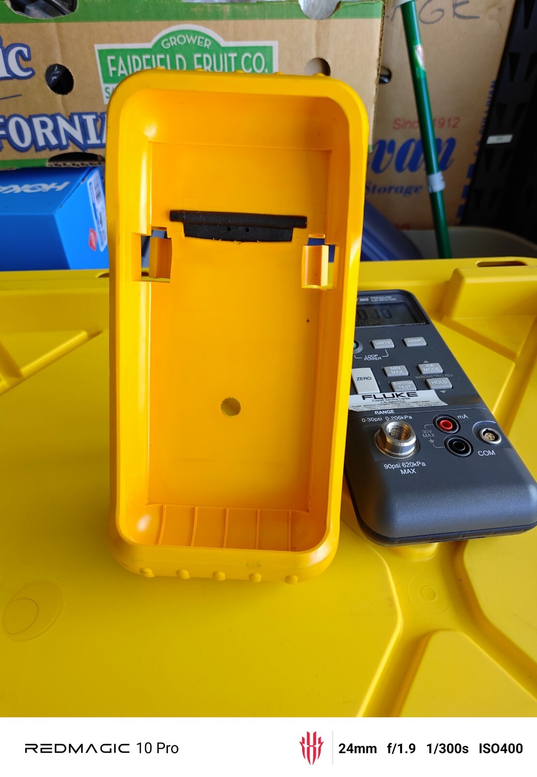 FLUKE 717-30G PRESSURE CALIBRATOR (Demo unit, used.