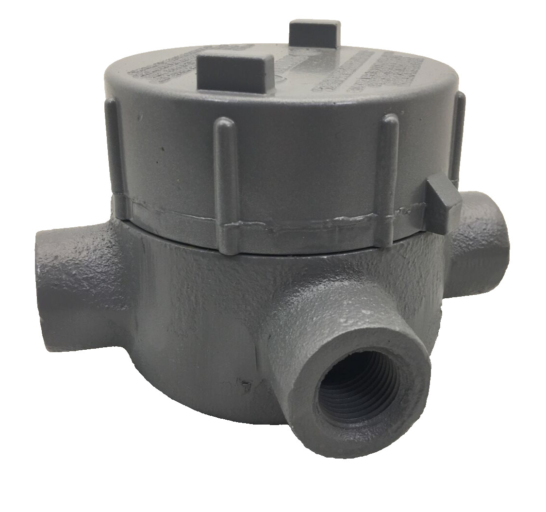 GECTT-1M KILLARK 3 HUB ROUND CONDUIT OUTLET BODY 1/2 INCH WITH ALUMINUM COVER