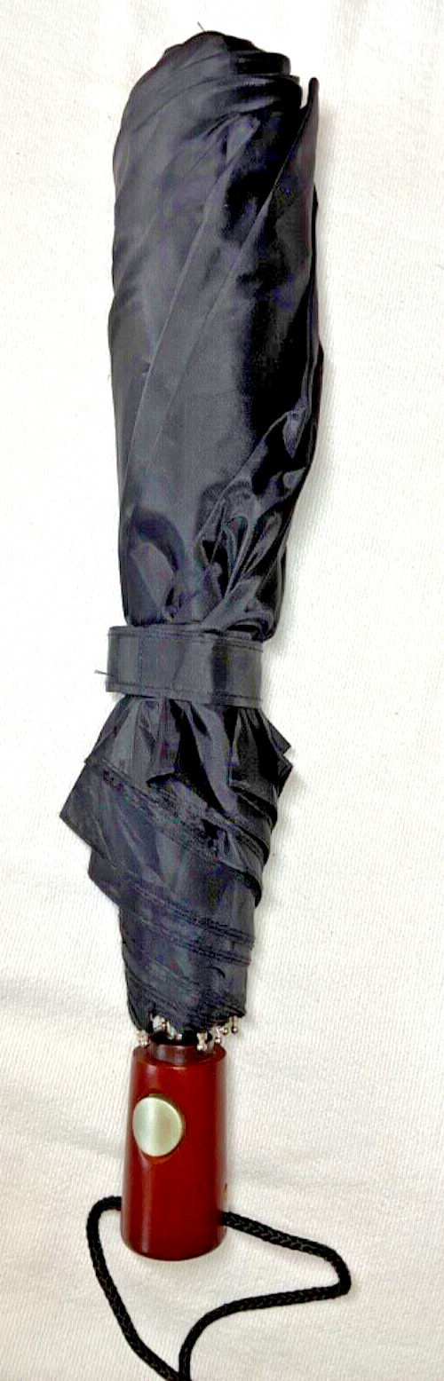 TOTES UMBRELLA BLACK AUTO OPEN WOOD HANDLE NWT