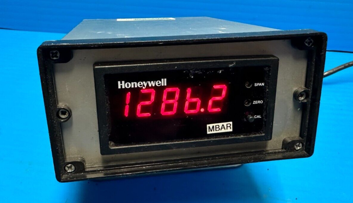 Sensotec Model GM 060-3147-01 Signal conditioner