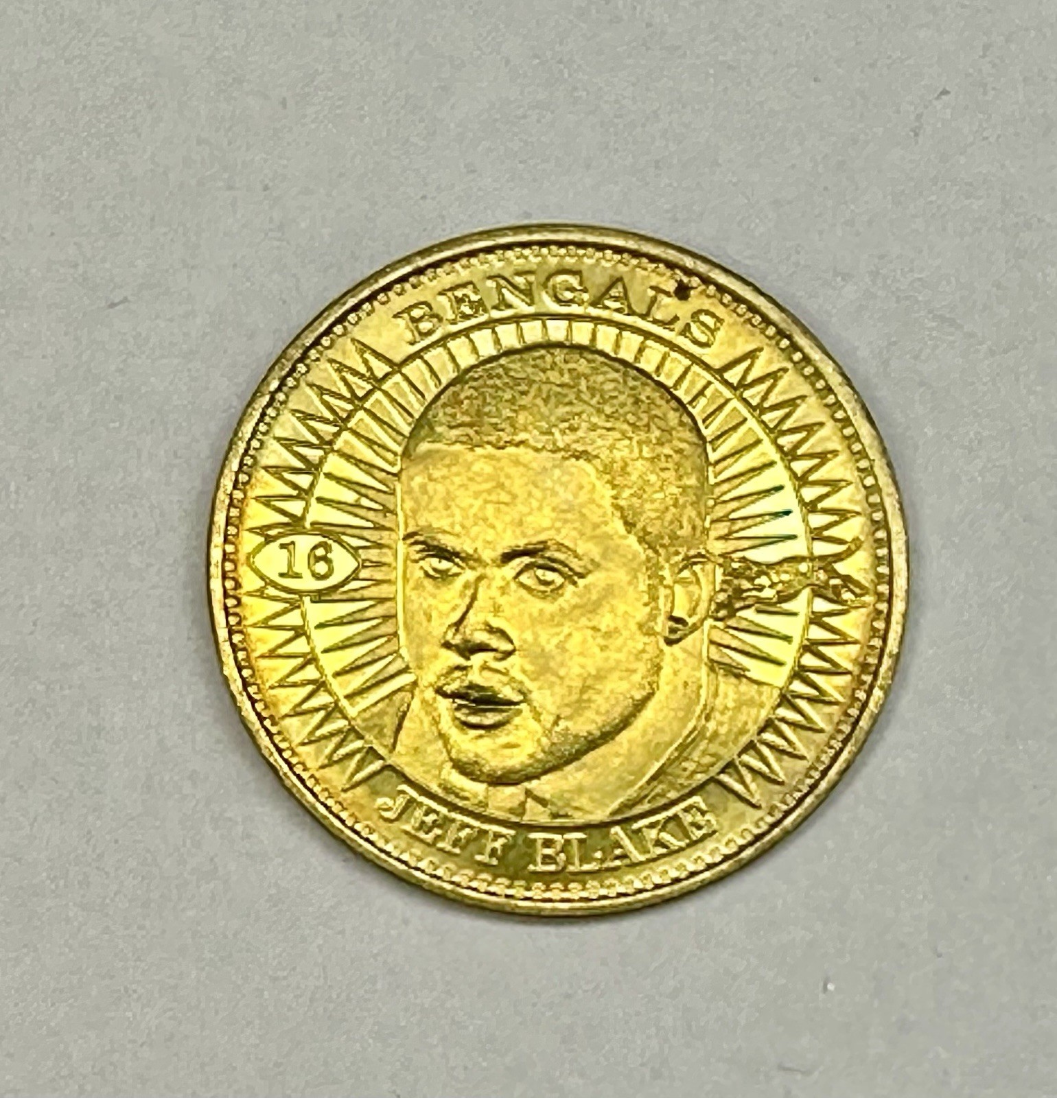 1997 Pinnacle Limited Edition QB Club Coin #16 Jeff Blake NFL Football Bengals