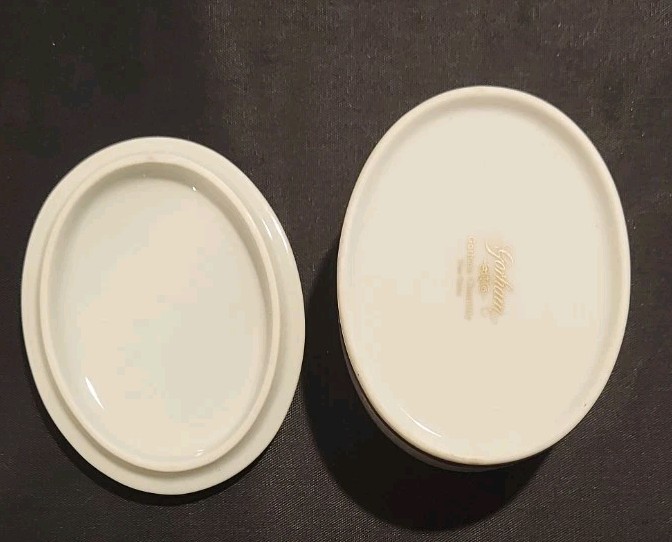 Gorham Chantilly Oval Trinket Box