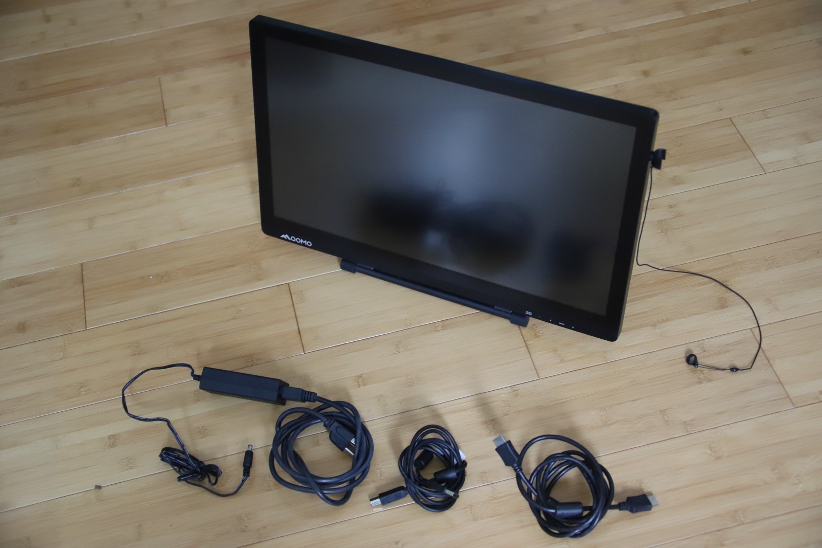 Qomo QIT600 F3 PresenStation 600F3 21.5" Interactive Touchscreen Monitor