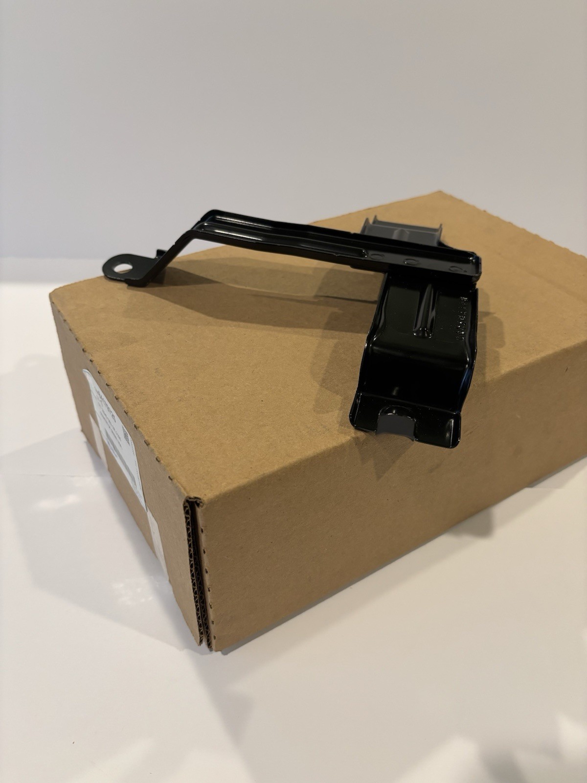 Genuine GM Battery Hold Down Retainer 84179725