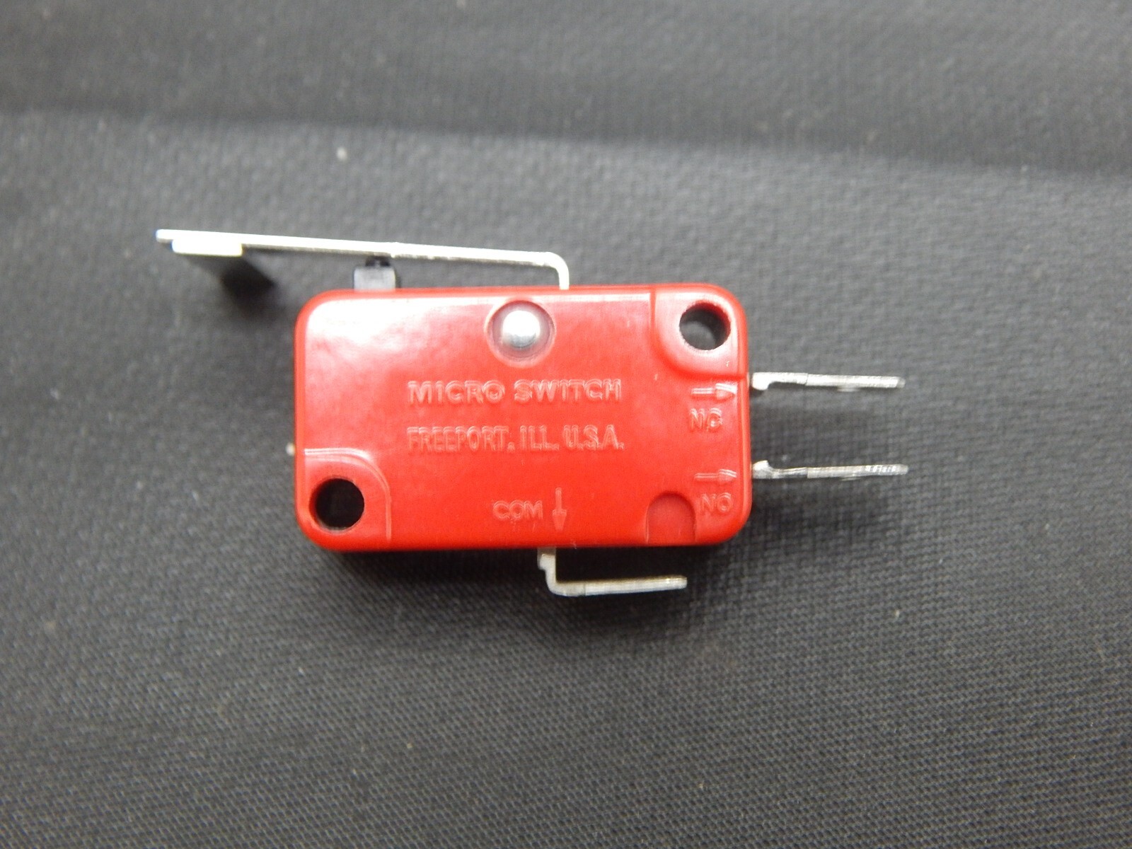 Microswitch V3L-1467-D8 SNAP IN LEBVER SWITCH COM-NO-NC - 4A@125VAC - FAST SHIP