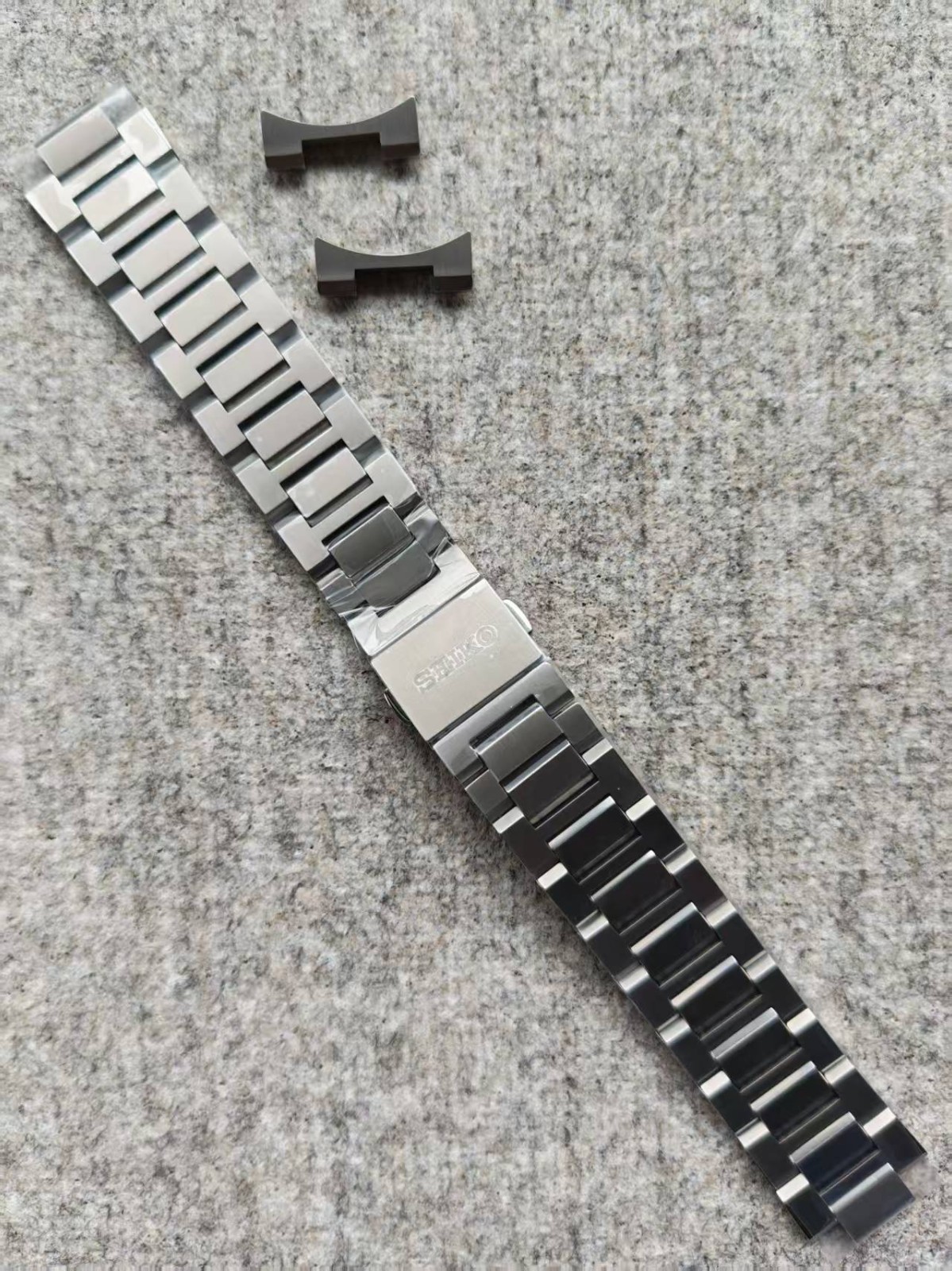 SARF011 Titanium Bracelet