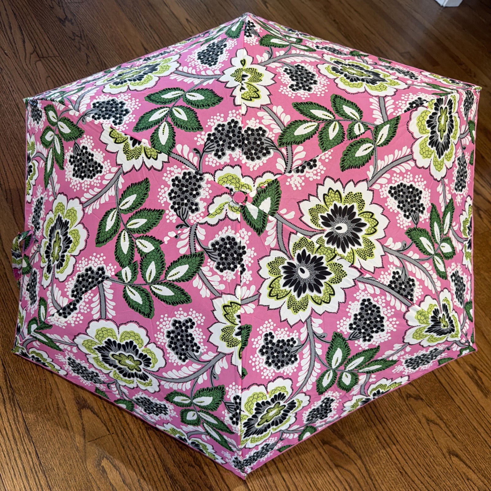 Vera Bradley Compact Folding Travel Umbrella In Priscilla Pink With Cover