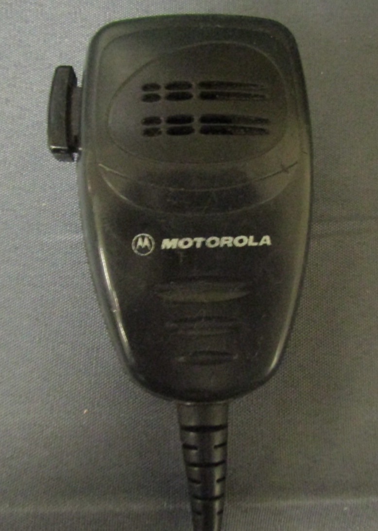 Motorola CDM1550 LS+ 403-470 MHz UHF Two Way Radio w Mic AAM25SKF9DP6AN