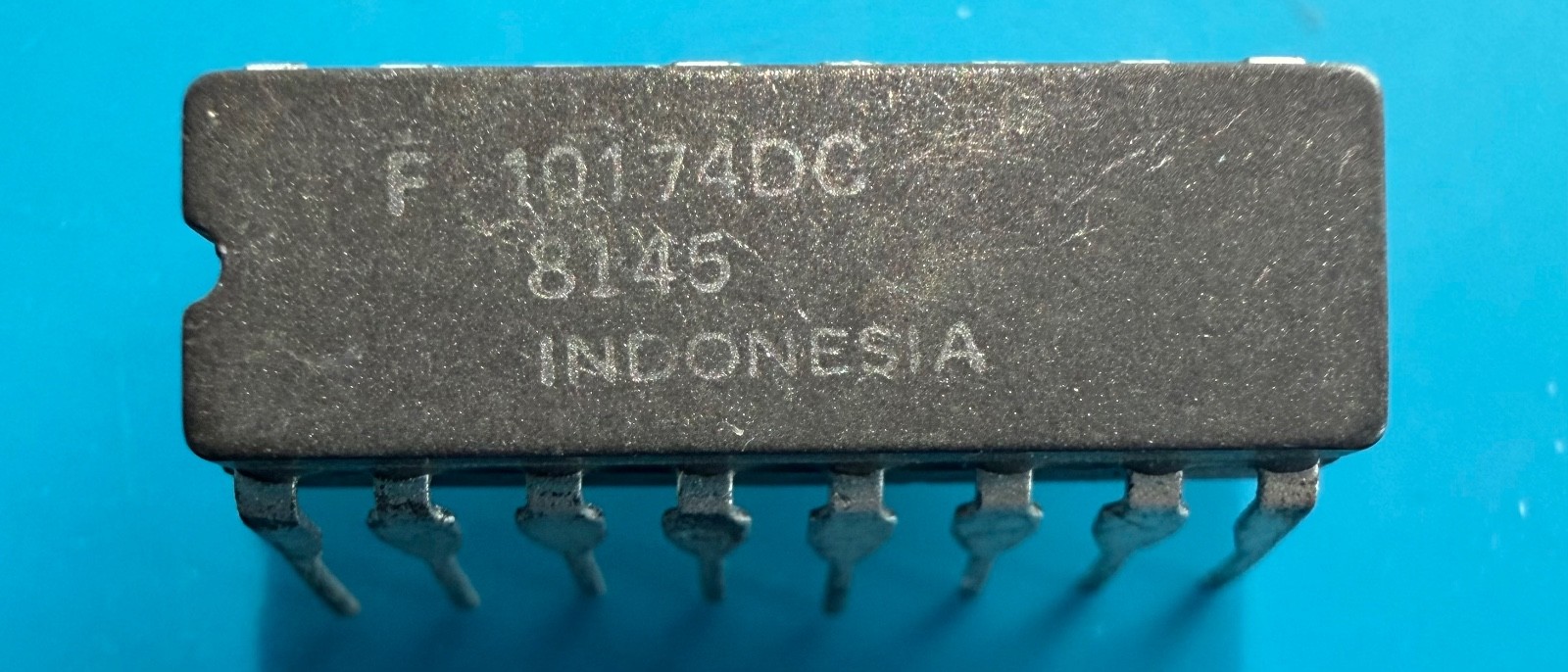 Fairchild  10174DC Integrated Circuit