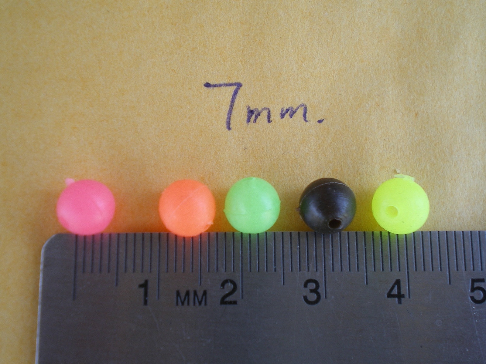 250 PCS. 7MM. SOFT GLOW PLASTIC LURE BEADS, ORANGE .052 HOLE