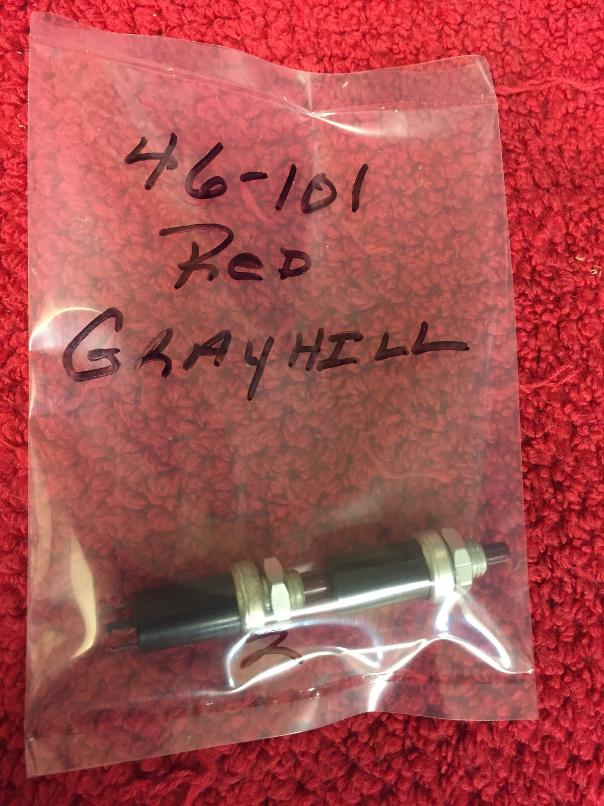46-101  GRAYHILL 		 SWITCH PUSH SPDT 0.25A 115V  2 pcs  NOS