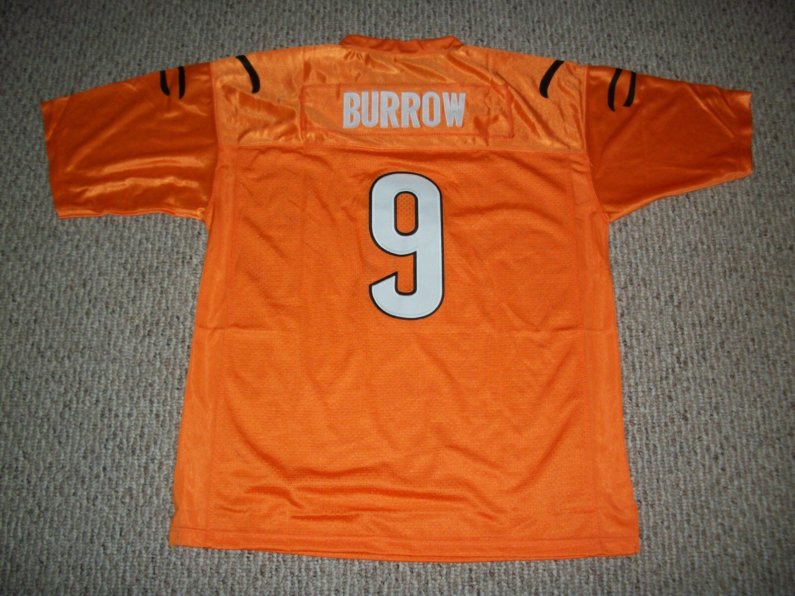 JOE BURROW Unsigned Custom Orange Cincinnati Sewn New Football Jersey Size S-3XL