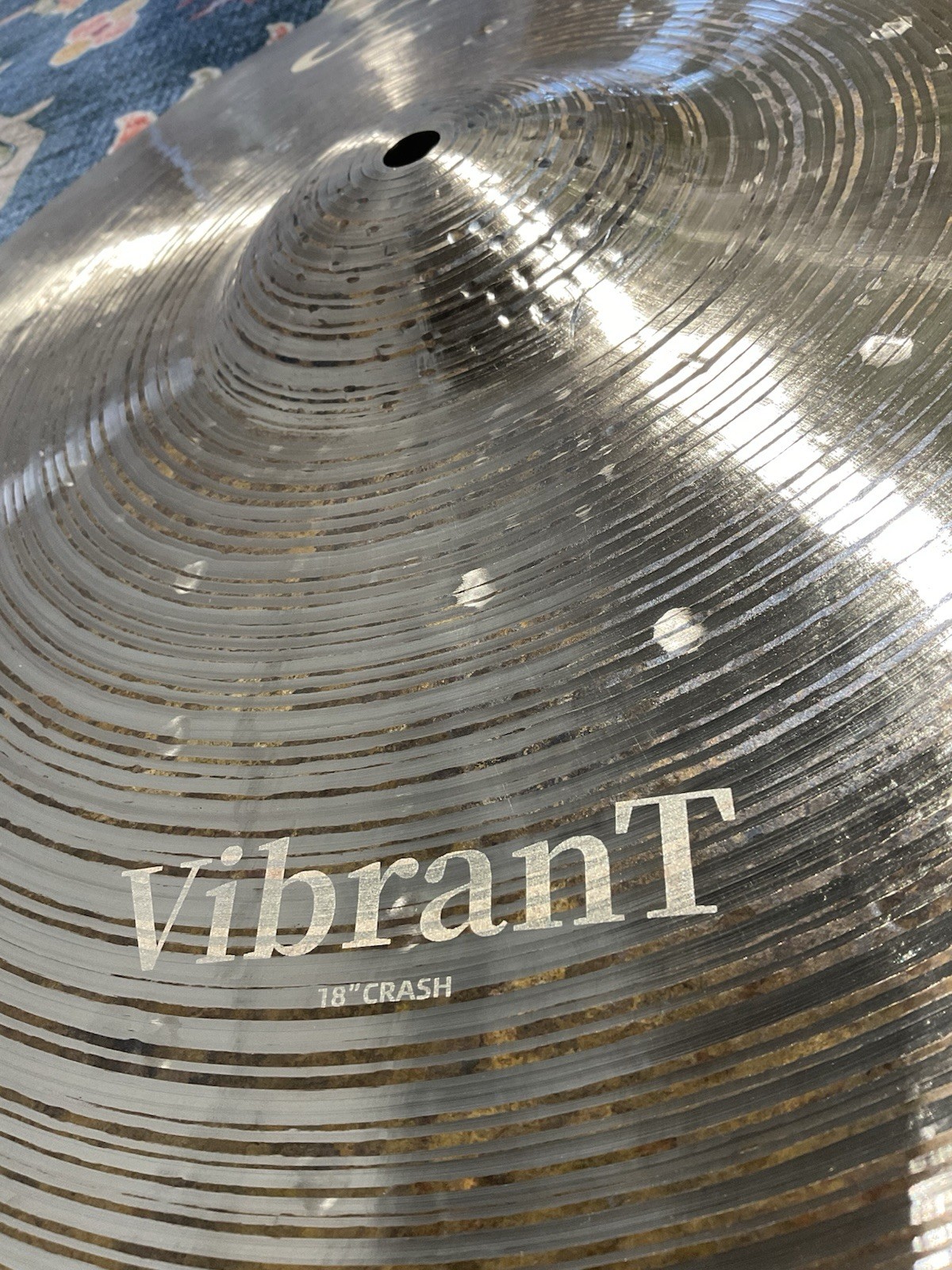 Aisen 18” Vibrant Crash