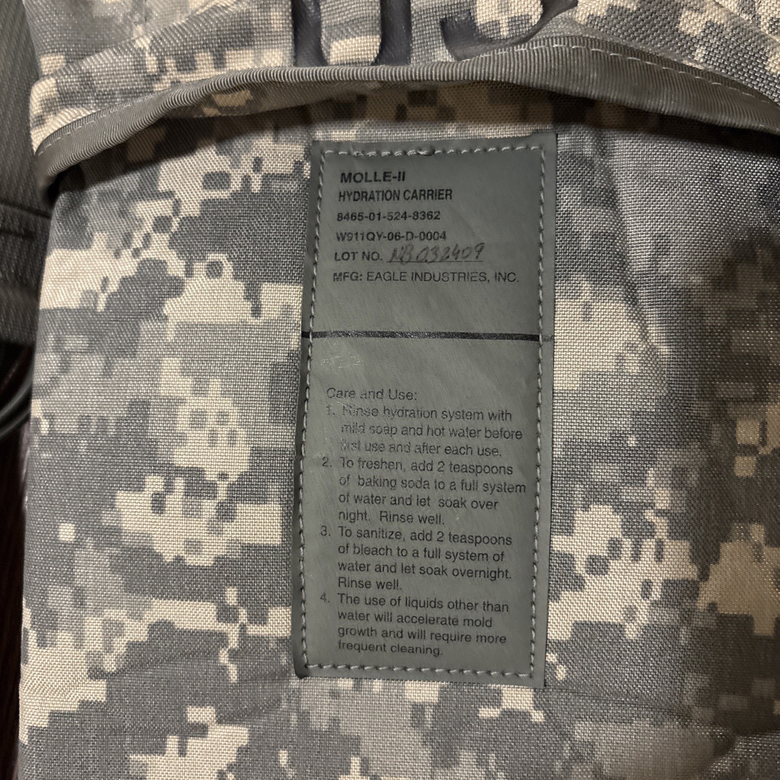 US Army Molle II Hydration System Carrier Water Military Digital Camo Backpack