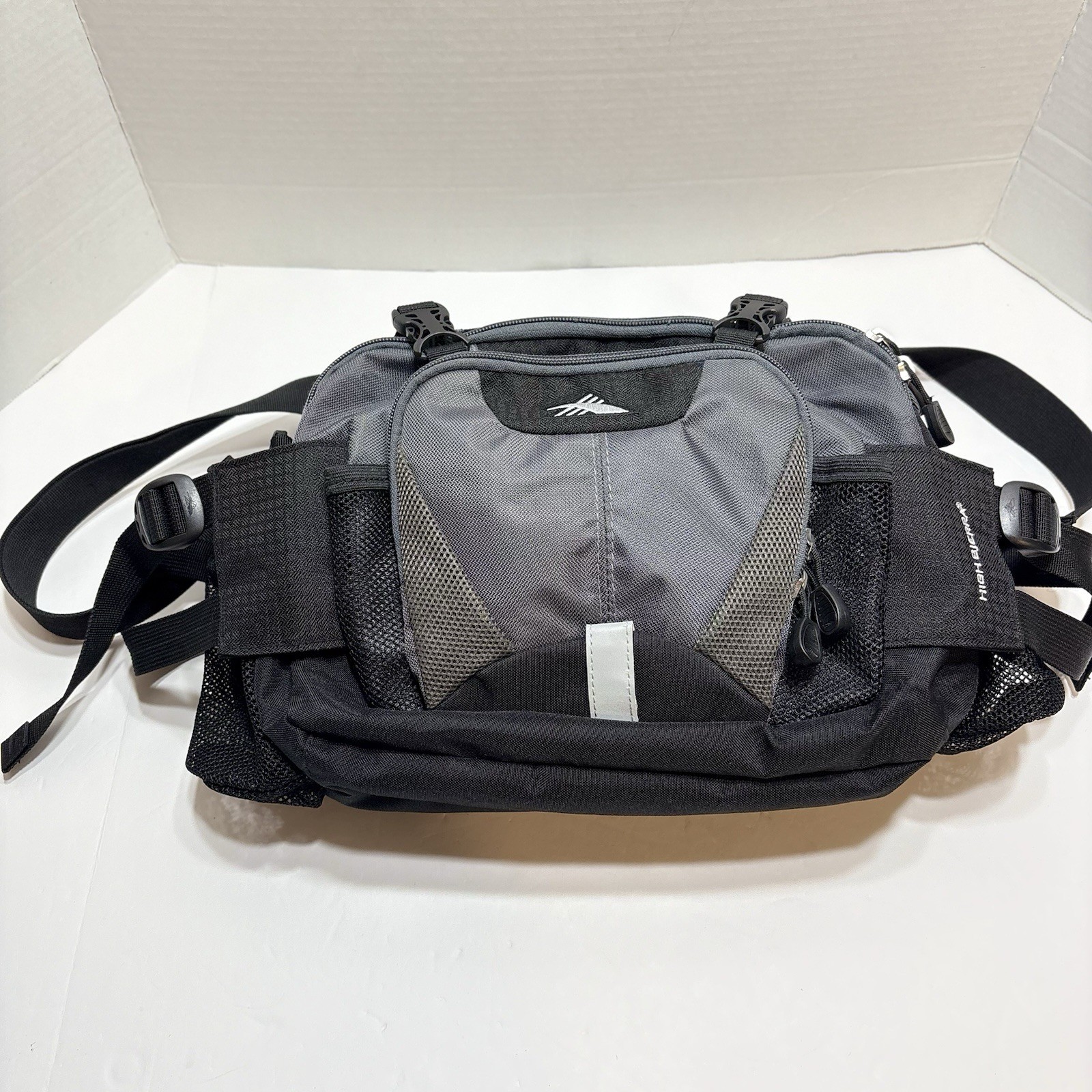 High Sierra Classic 2 Series Diplomat Lumbar Pack - Black/Gray Gorpcore Hiking