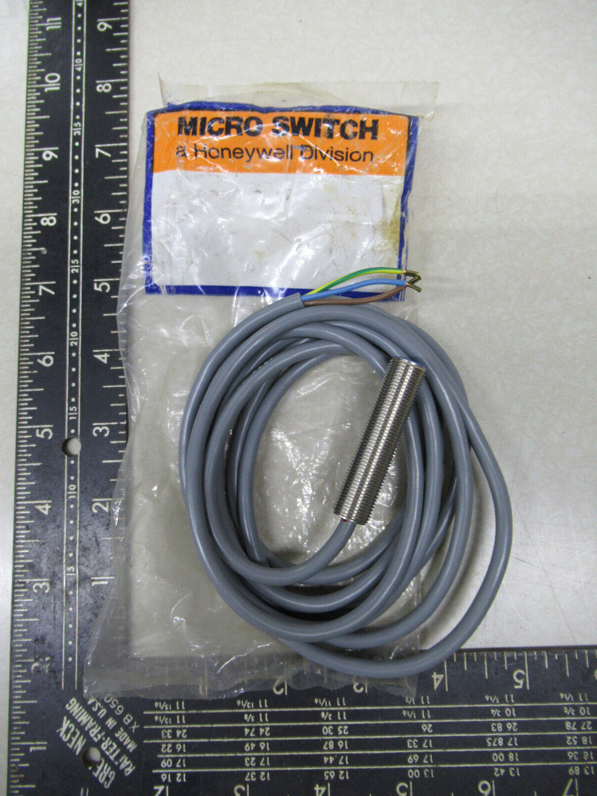Honeywell 923AA2XM-A7T-L Swiss Proximity Microswitch NOS!!