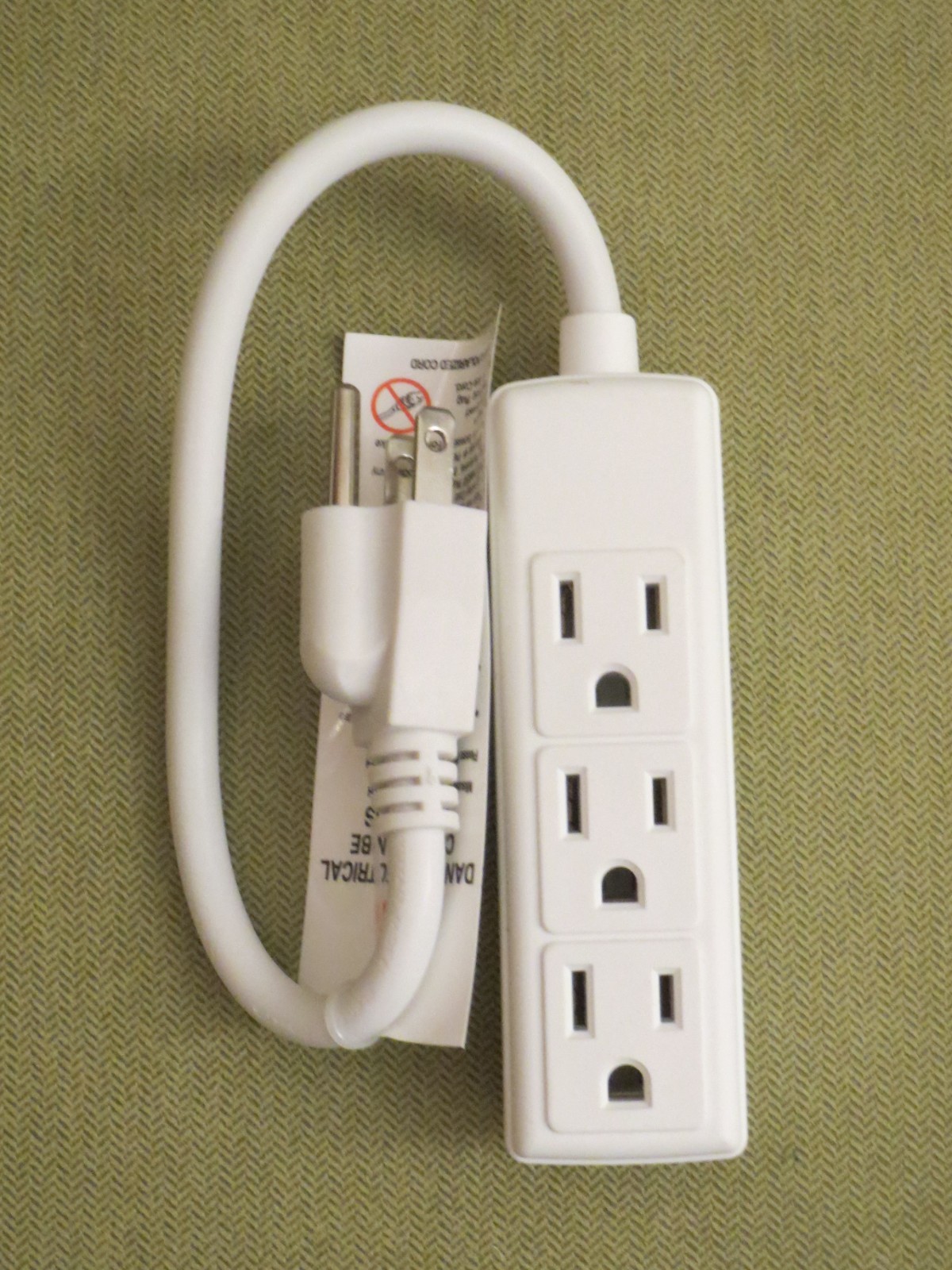 Intertek White, 3 Outlet Power Strip, 1 foot Cord, Indoor Use, NEW