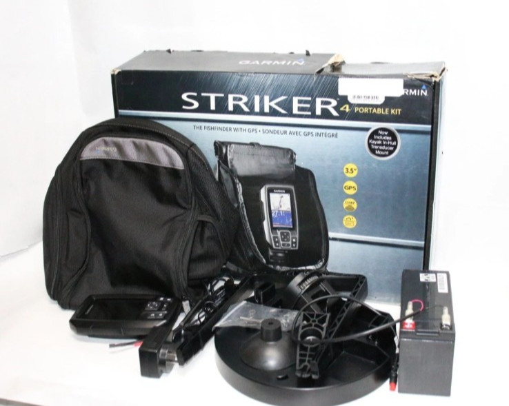 Garmin STRIKER 4 Portable Bundle Kit 3.5" CHIRP Fish Finder + GPS 010-01550-10