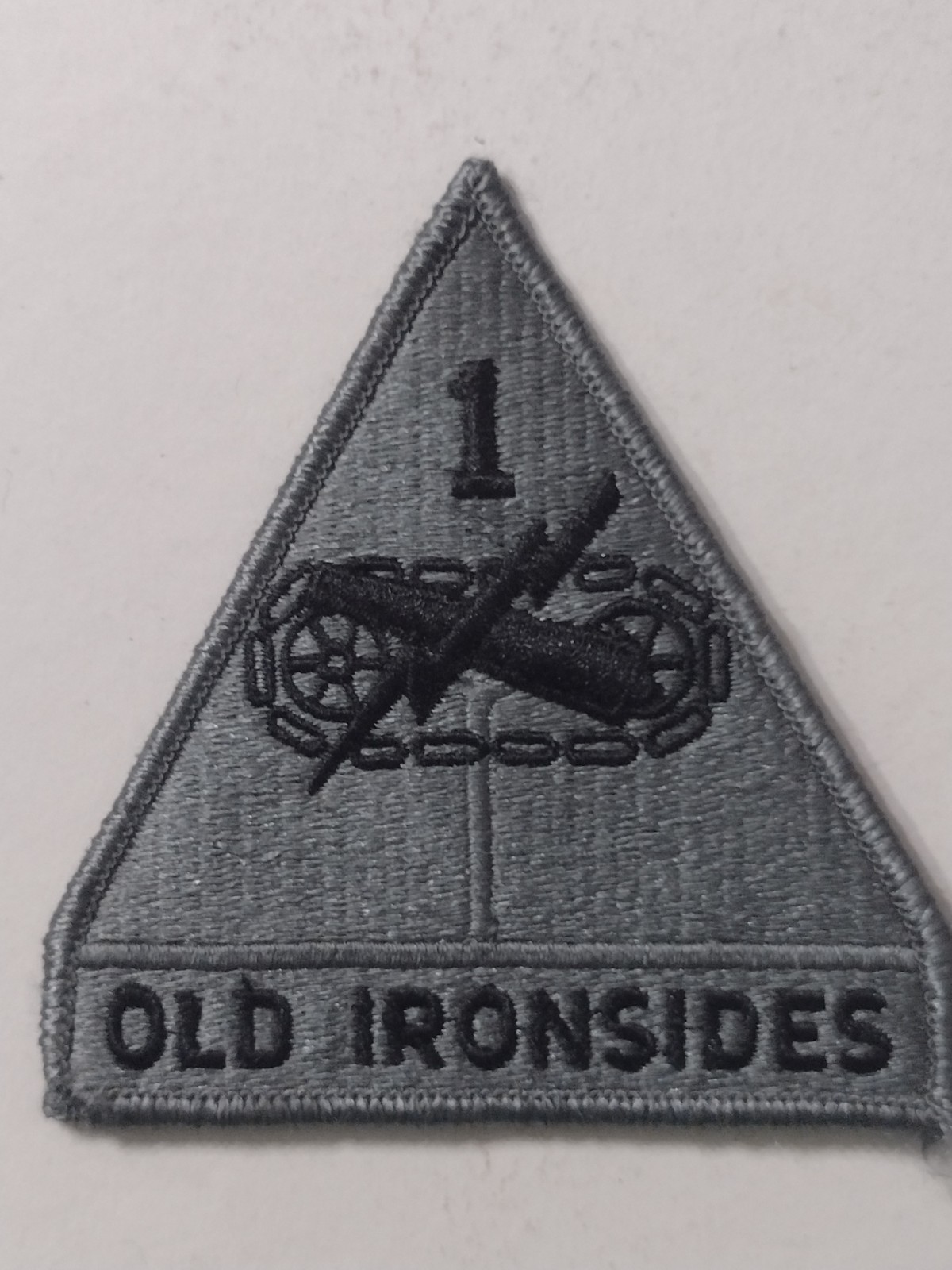 ACU PATCH - 1st ARMORED DIVISION OLD IRONSIDES HAS HOOK & LOOP NEW :KY25-20