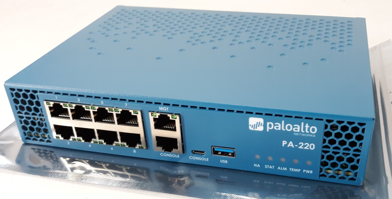 Palo Alto Networks PA-220 Firewall 520-000309-00G