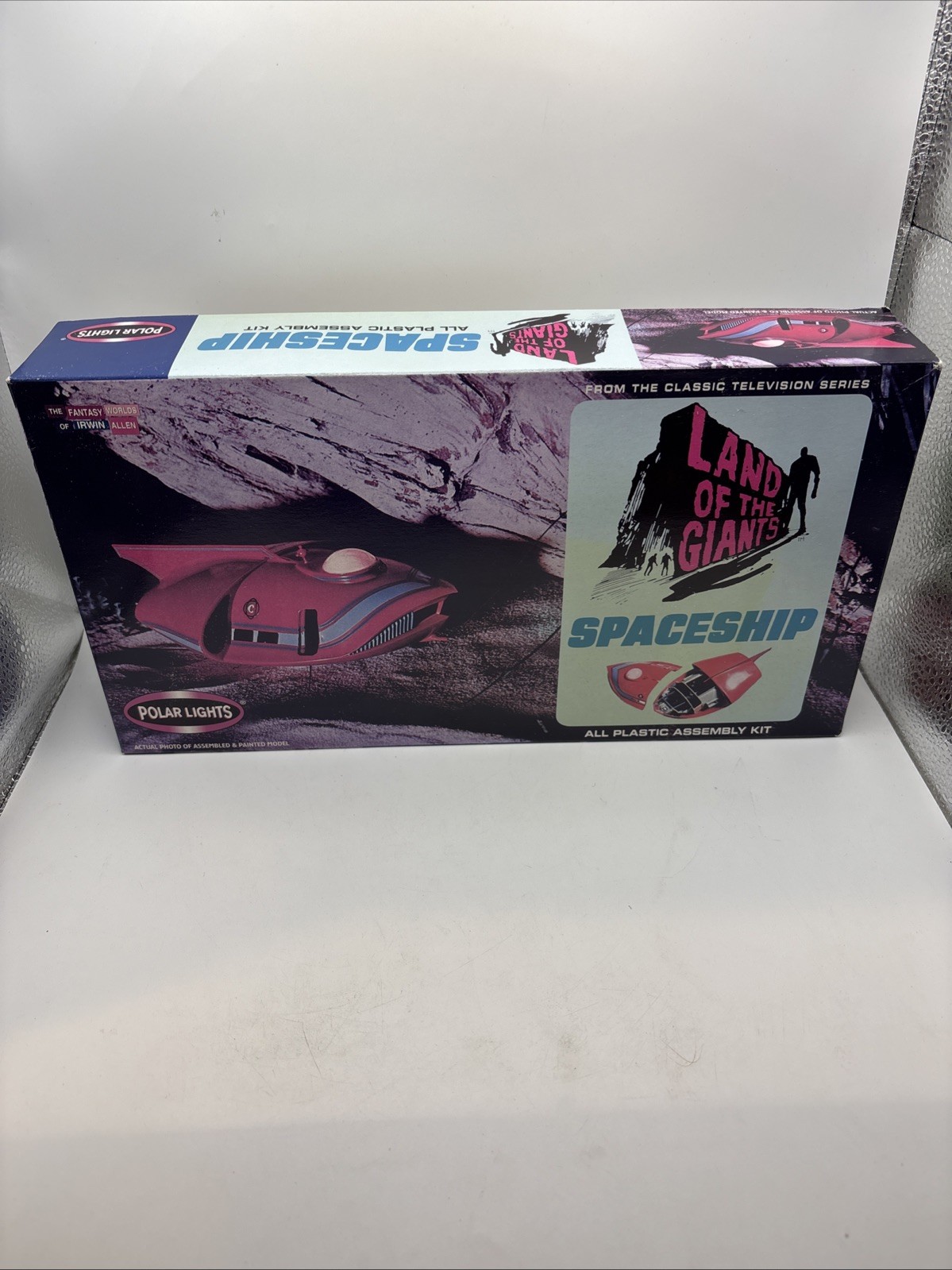 LAND OF THE GIANTS SPACESHIP MODEL KIT