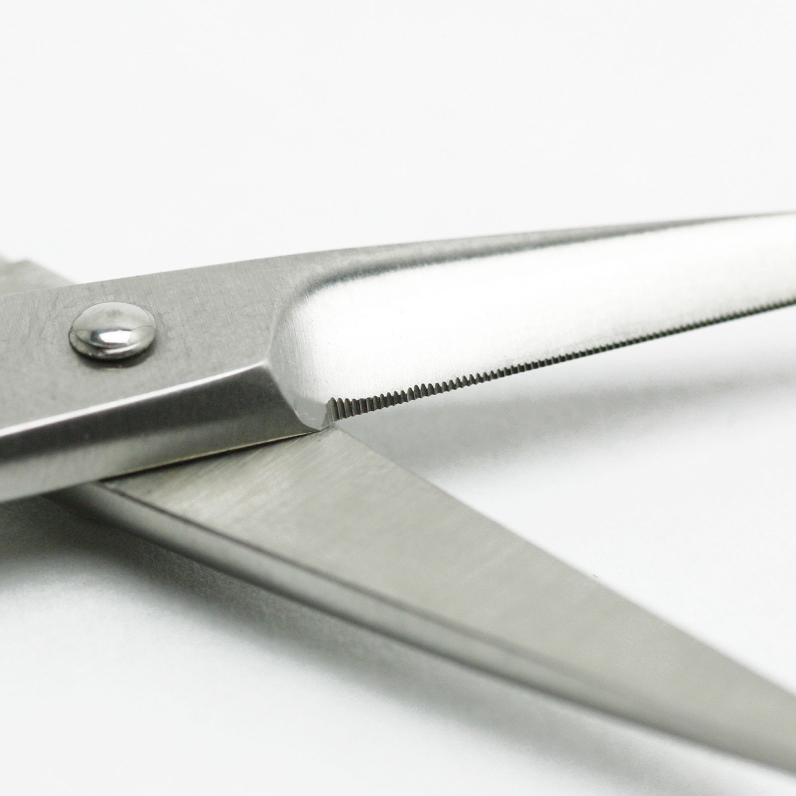 Tiemco Serrated Razor Scissors with Comfortable Larger Loop Grip