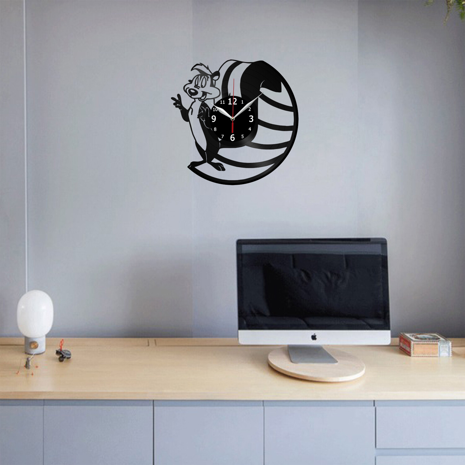 Pepe le Pew Vinyl Record Wall Clock Decor Handmade 7204