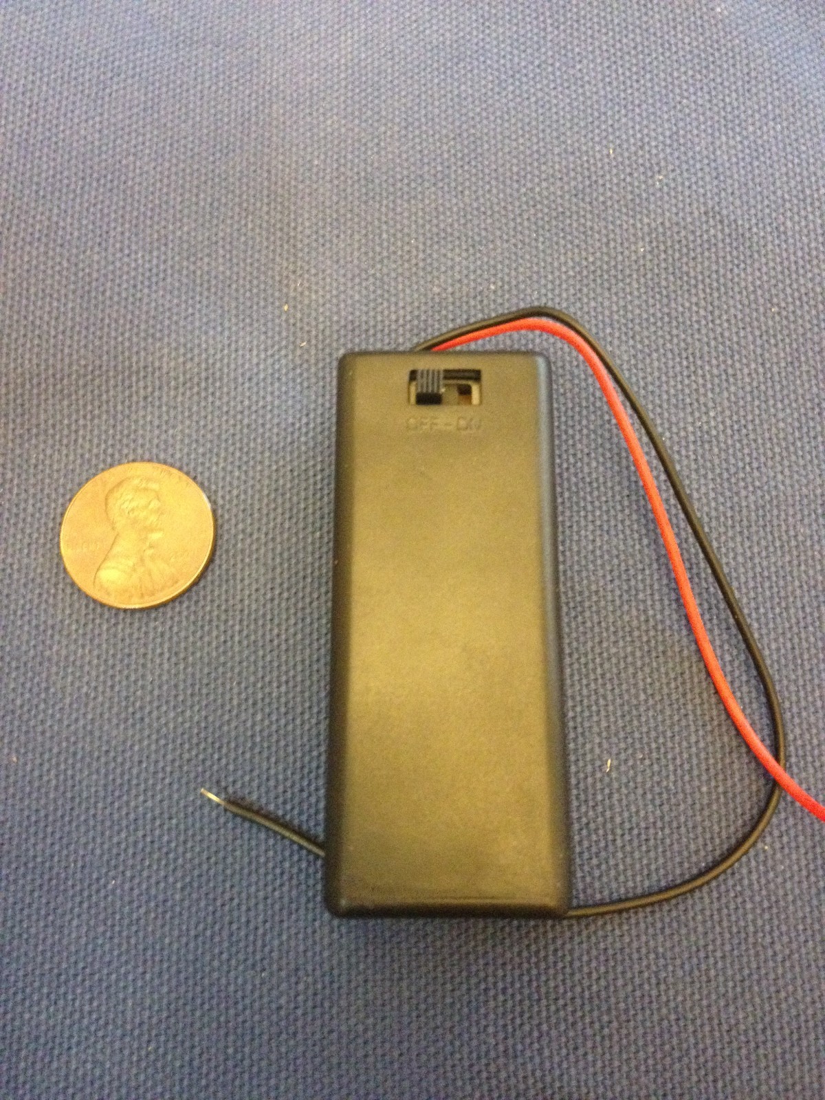 2x on/off switch Storage Holder Case Box 2 X AAA Battery Wire Black plastic c12