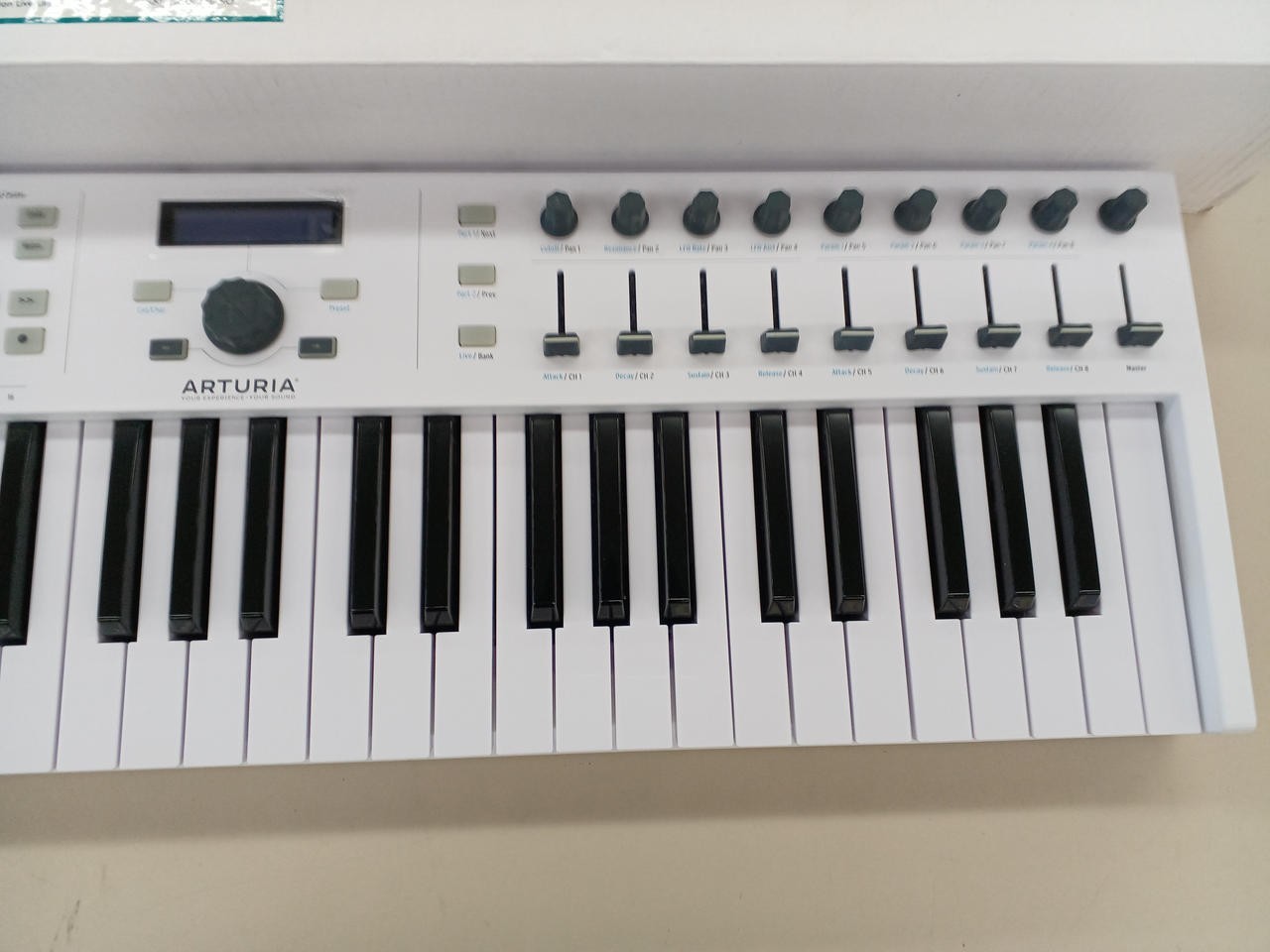 Arturia KeyLab Essential 49 USB MIDI Keyboard Controller White w/ Original Box