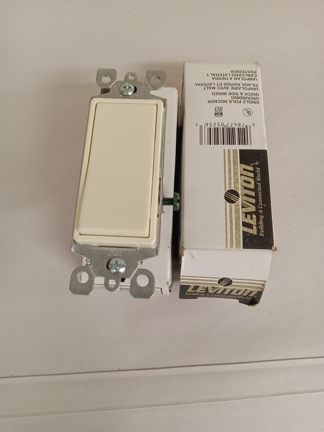 Lot of 2 Leviton  05601-2A Almond Decora Rocker Switches 15A 125V