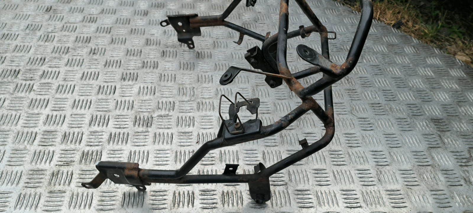 Yamaha XJ 900 Fairing Bracket Front Fairing Stay. Headlight Bracket. 1996.