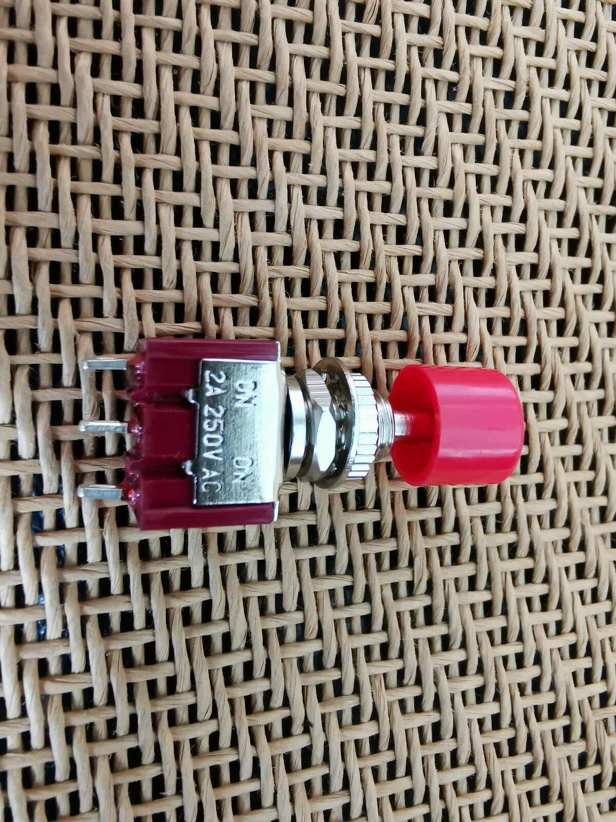 Precision Latching SPDT ON-ON Push Button Switch w Red Cap for 9v-12v-120v-250V