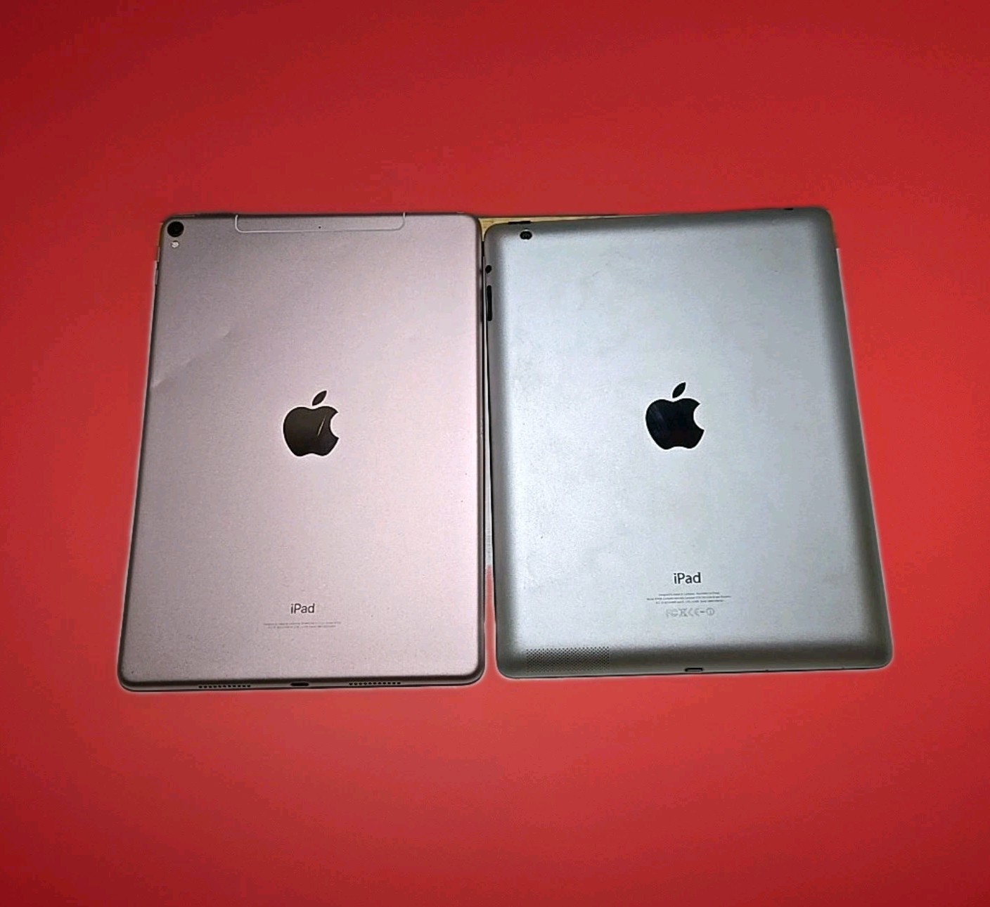 Apple iPad A1709 & A1458 Mixed Lot – For Parts or Repair – Powers On – AS-IS –