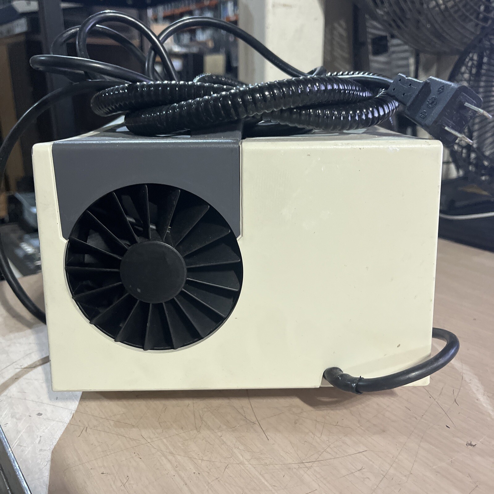 SCHOTT KL1500 LCD COLD LIGHT SOURCE