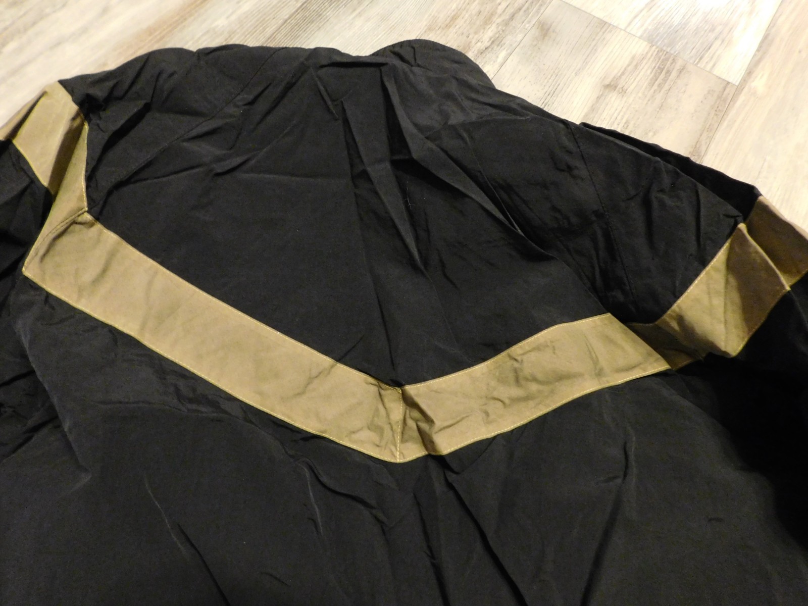 US ARMY APFU JACKET SIZE MEDIUM - SHORT