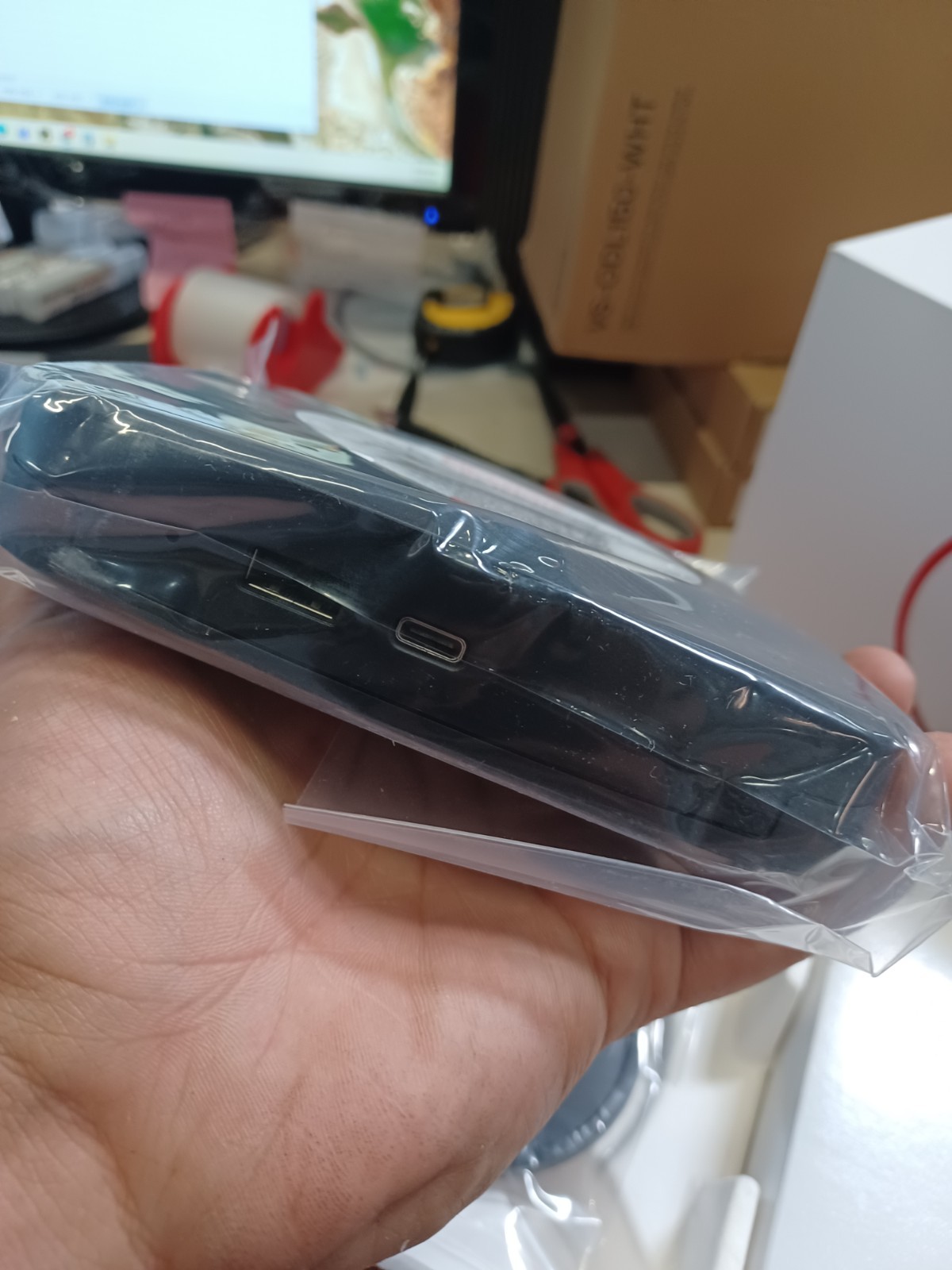 Barco C3010S 2nd Gen ClickShare Wireless Presentation System R9861611USB1